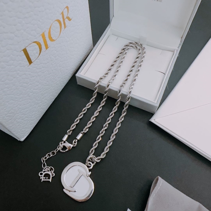chr1st1an D10r necklaces